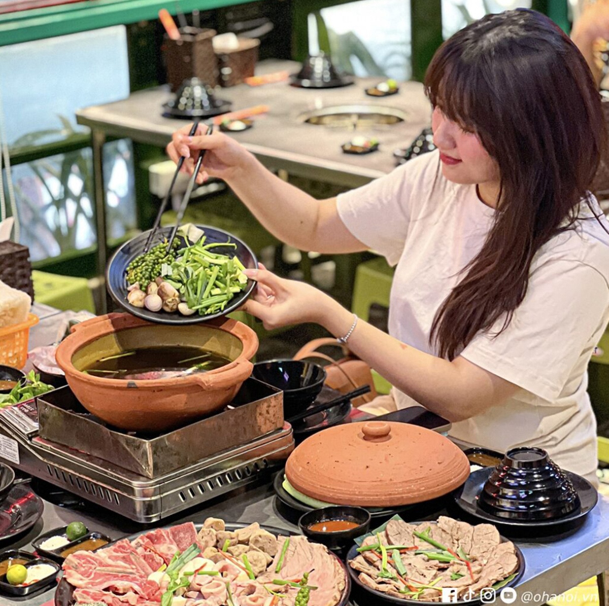 Đồ ăn quán ăn mở xuyên Tết 2023 tại Hà Nội