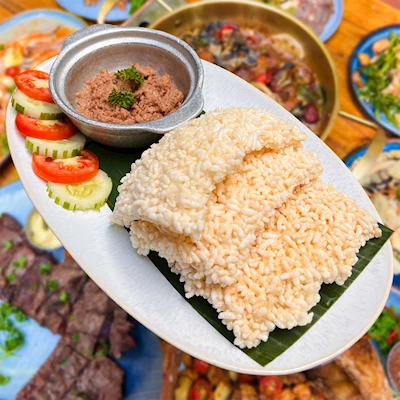 Cơm cháy chấm pate