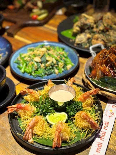 Tôm chiên hoàng bào
