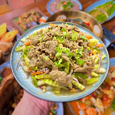 Nộm bắp bò bóp thấu