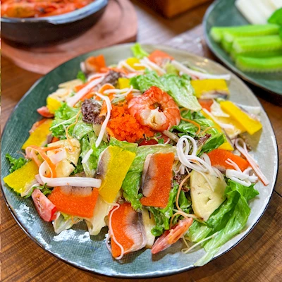 Salad xà lách hải sản