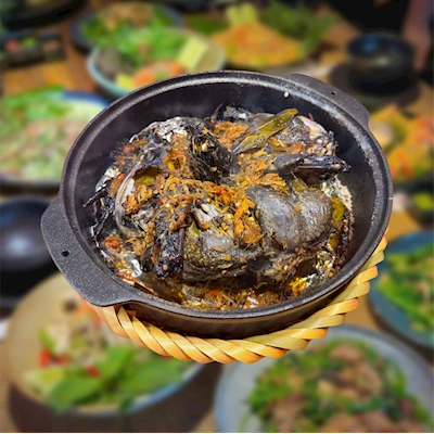 Gà H'mong Nổ Muối