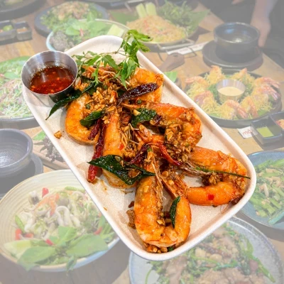 Tôm Sốt Me Đặc Biệt