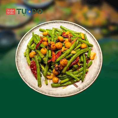 Đậu pháp xào trứng non sốt XO